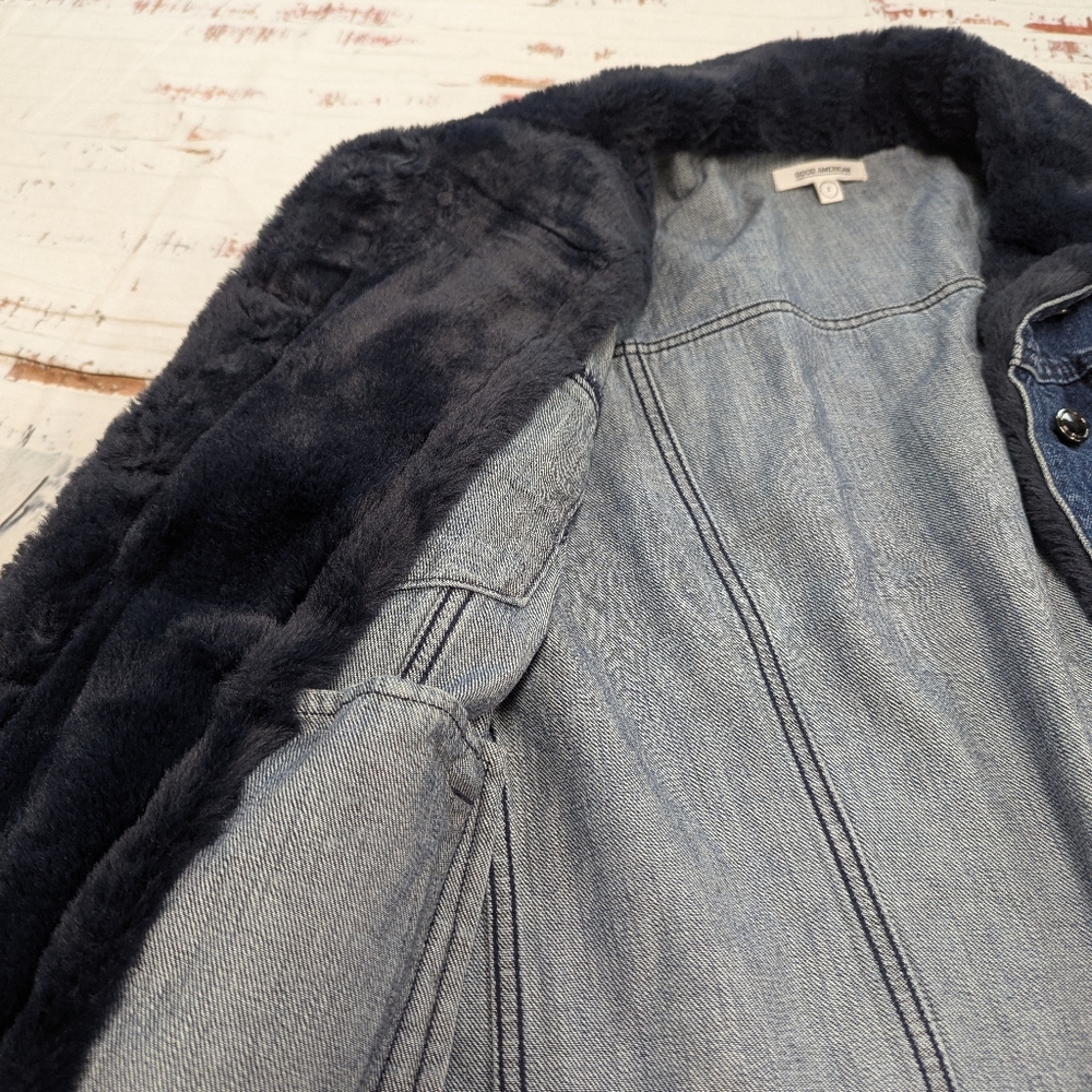 Good American Lux Faux Fur Lined Denim Jacket. - Picture 4 of 8